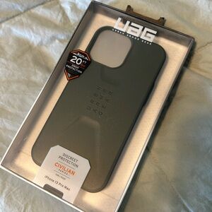 UAG iphone 13 pro max civilians series case olive green new in box
